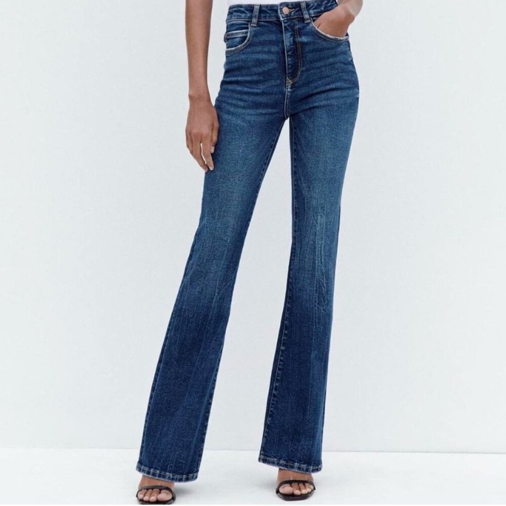 NWOT Zara Z1975 High Rise Flared Jeans Blue